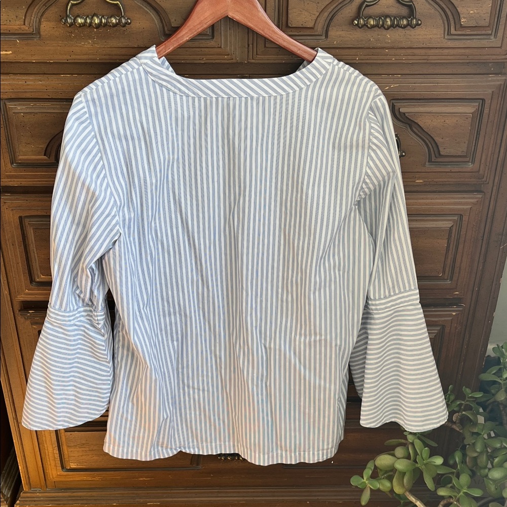 Banana Republic Blue and White Striped Bell Sleeve Blouse - Picture 5 of 7